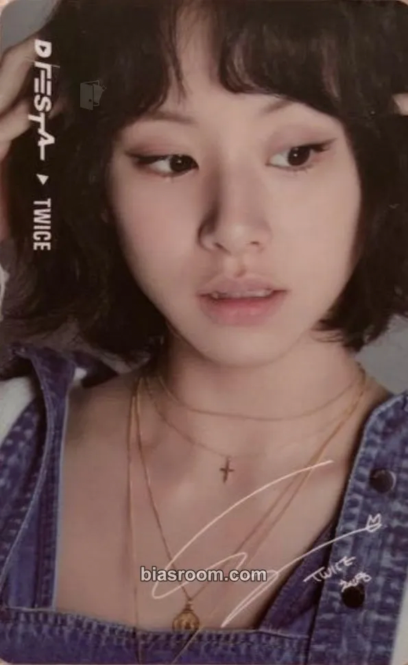 Chaeyoung D'FESTA Exhibition Photocard - TWICE - TWICE K-pop photocard