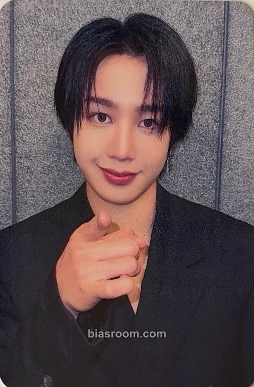 Hunter Photocards (xikers) | Bias Room