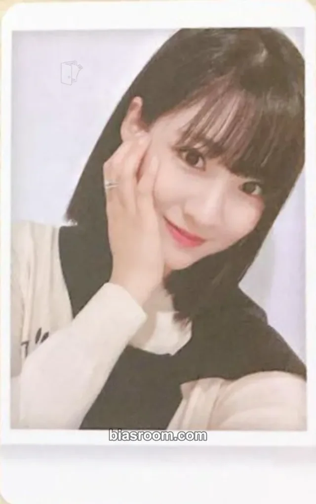 Cherry Bullet - Remi - Cherry Wish Album musicart (music art) pob (pre-order benefit) polaroid