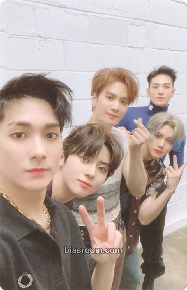 Romanticize Photocard - NU'EST - NU'EST K-pop photocard