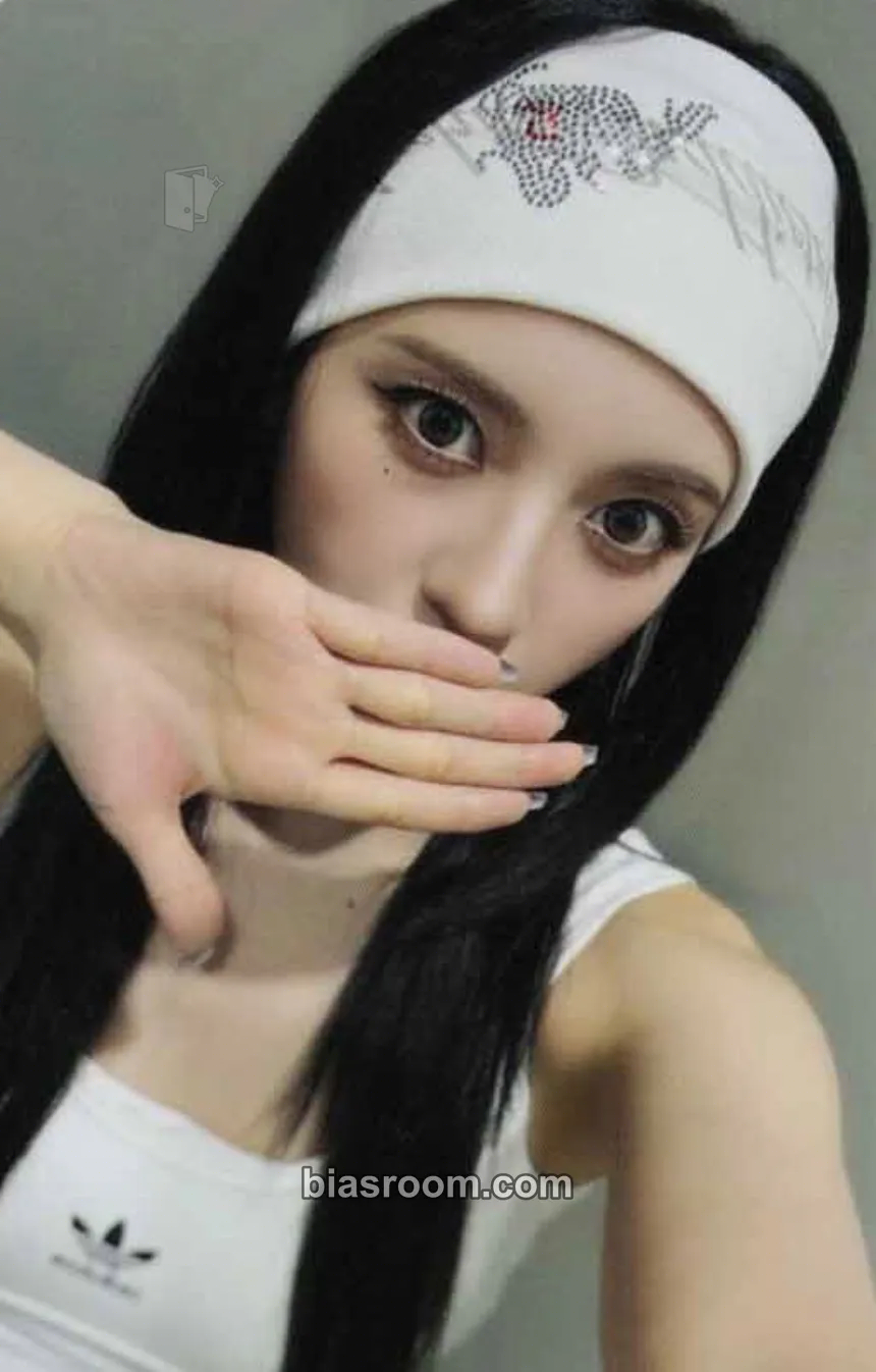 Mashiro MADE in BLUE Photocard - MADEIN - MADEIN K-pop photocard