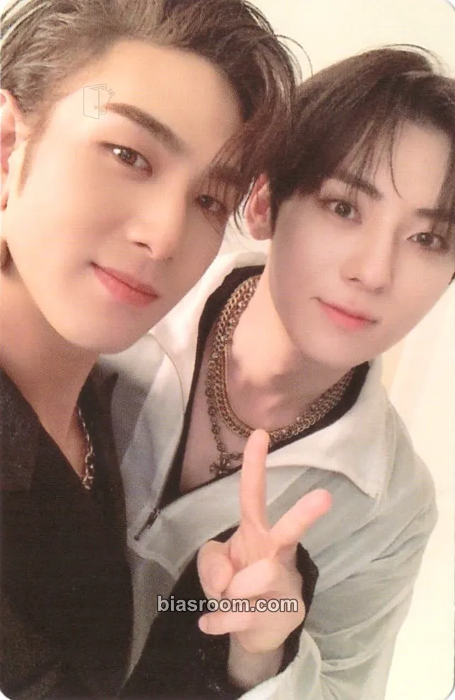 Romanticize Photocard - NU'EST - NU'EST K-pop photocard