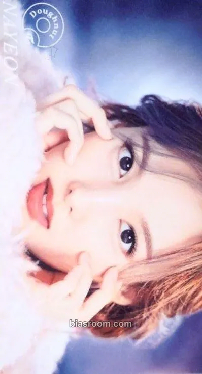 Nayeon Doughnut Photocard - TWICE - TWICE K-pop photocard