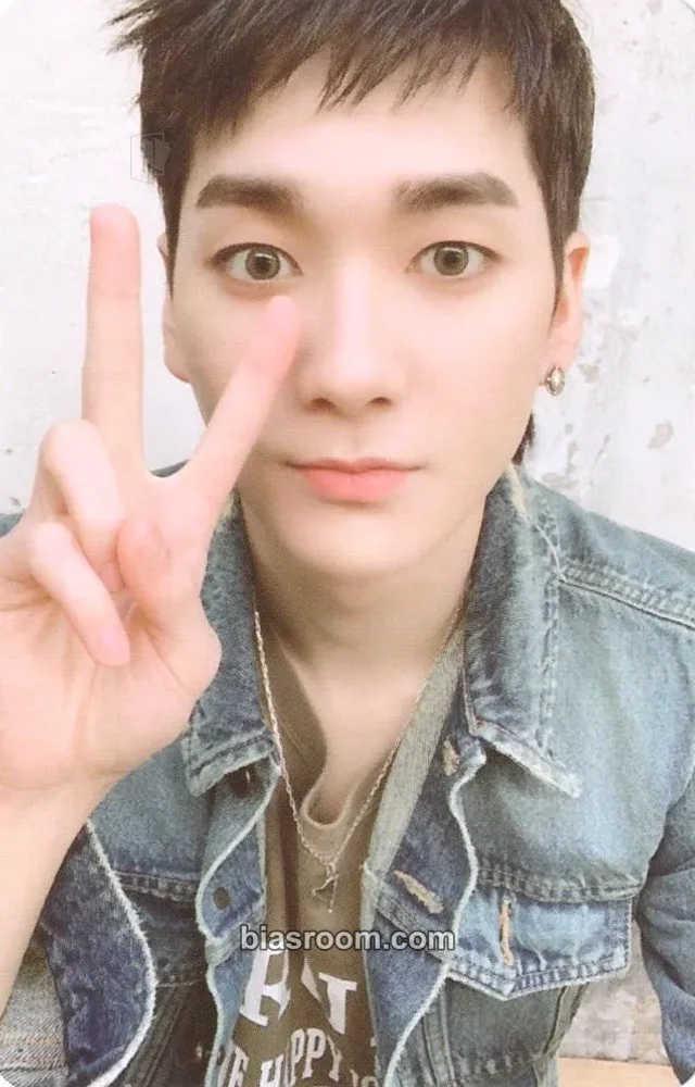 NU’EST - Aron - Romanticize Album album photocard