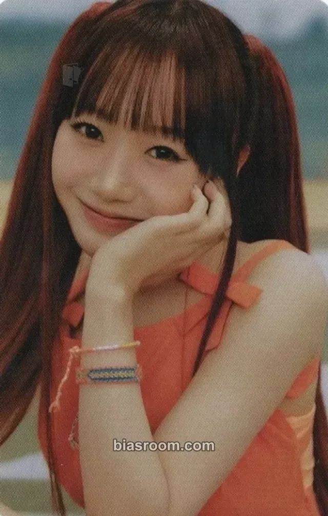 ME:I - Keiko - MIRAI Album amulet card trading card