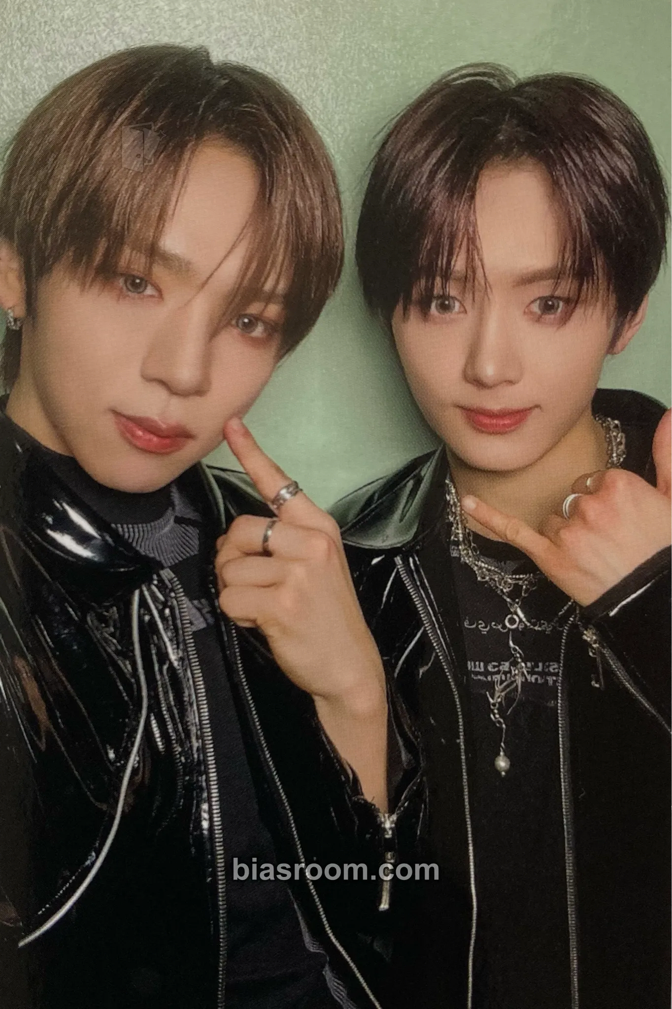 Chapter: New is Now Photocard - NouerA - NouerA K-pop photocard