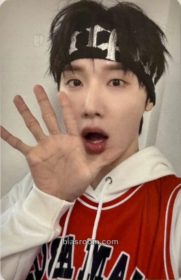 Woong SEVEN : CRIMSON HORIZON Photocard - AB6IX - AB6IX K-pop photocard
