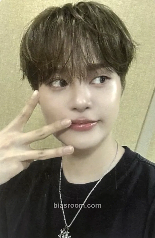 Daehwi UPSIDE DOWN Photocard - AB6IX - AB6IX K-pop photocard