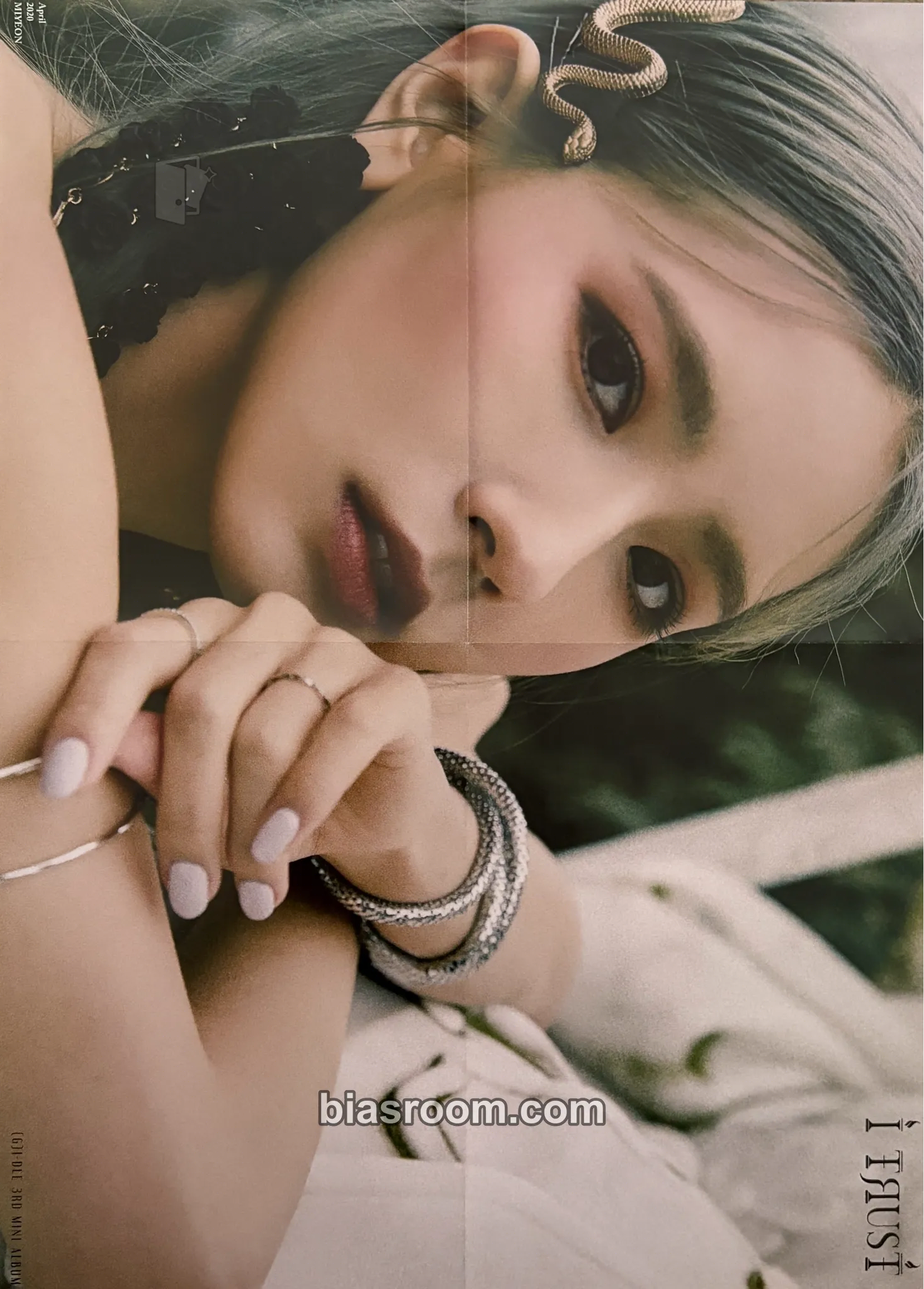 Miyeon I Trust Photocard - i-dle - i-dle K-pop photocard