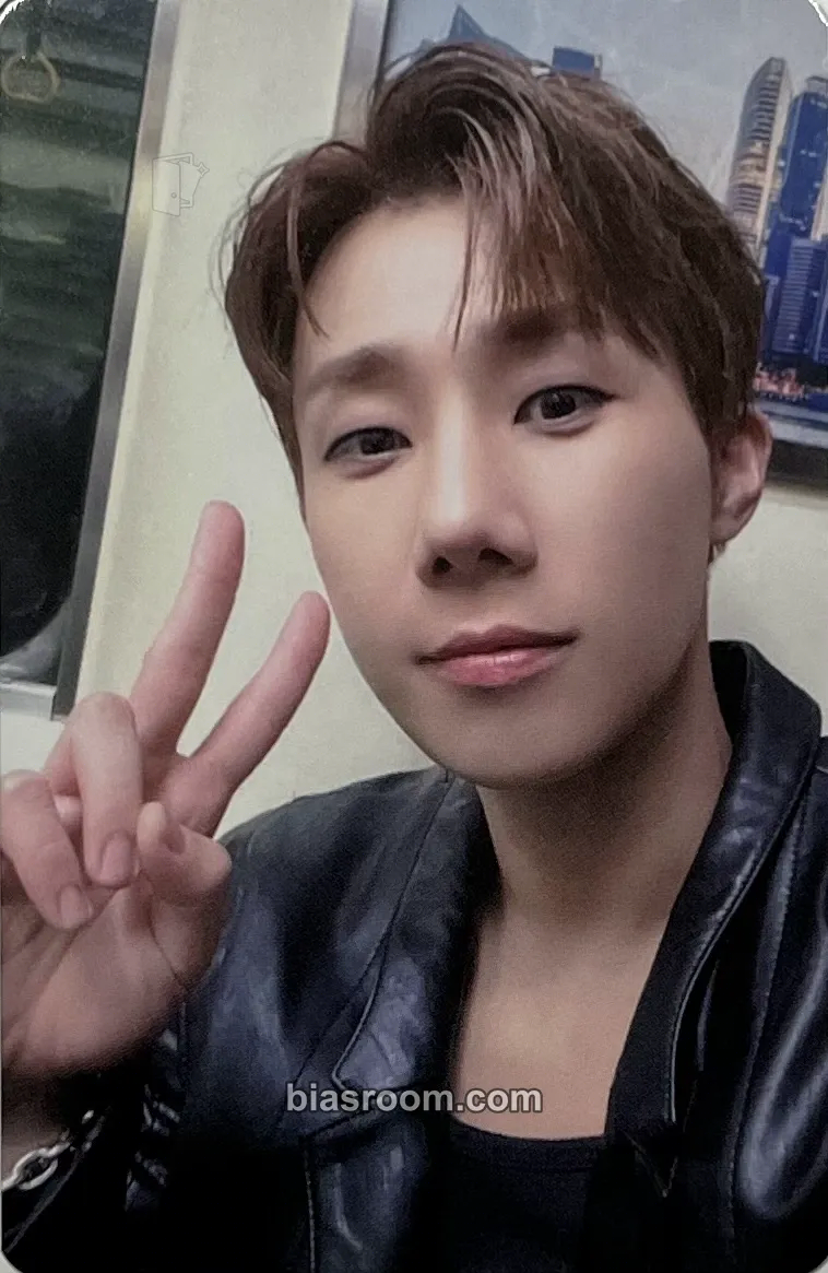 Sungkyu 2023 S/S Collection Photocard - INFINITE - INFINITE K-pop photocard