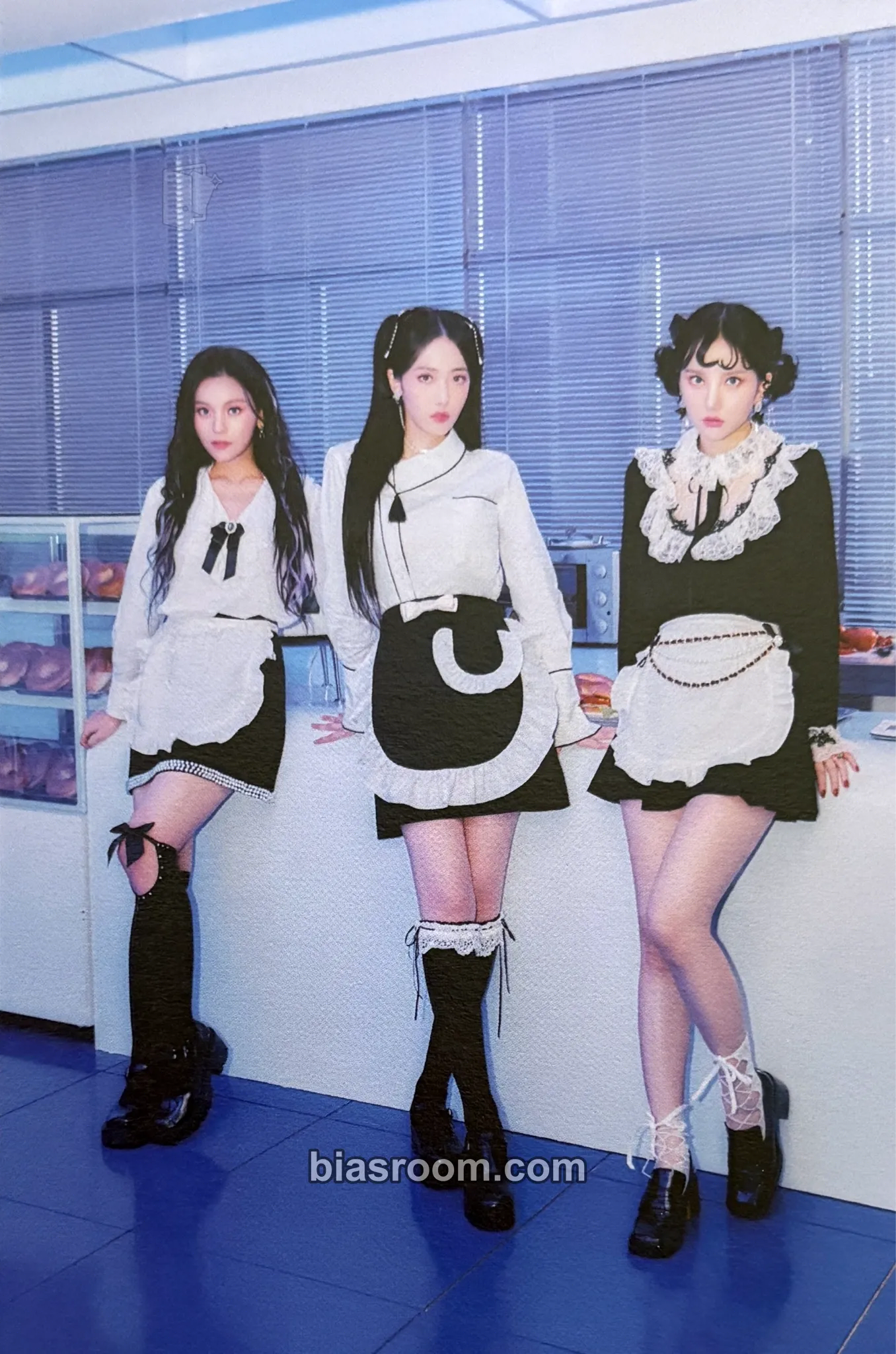 Beam Of Prism Photocard - VIVIZ - VIVIZ K-pop photocard