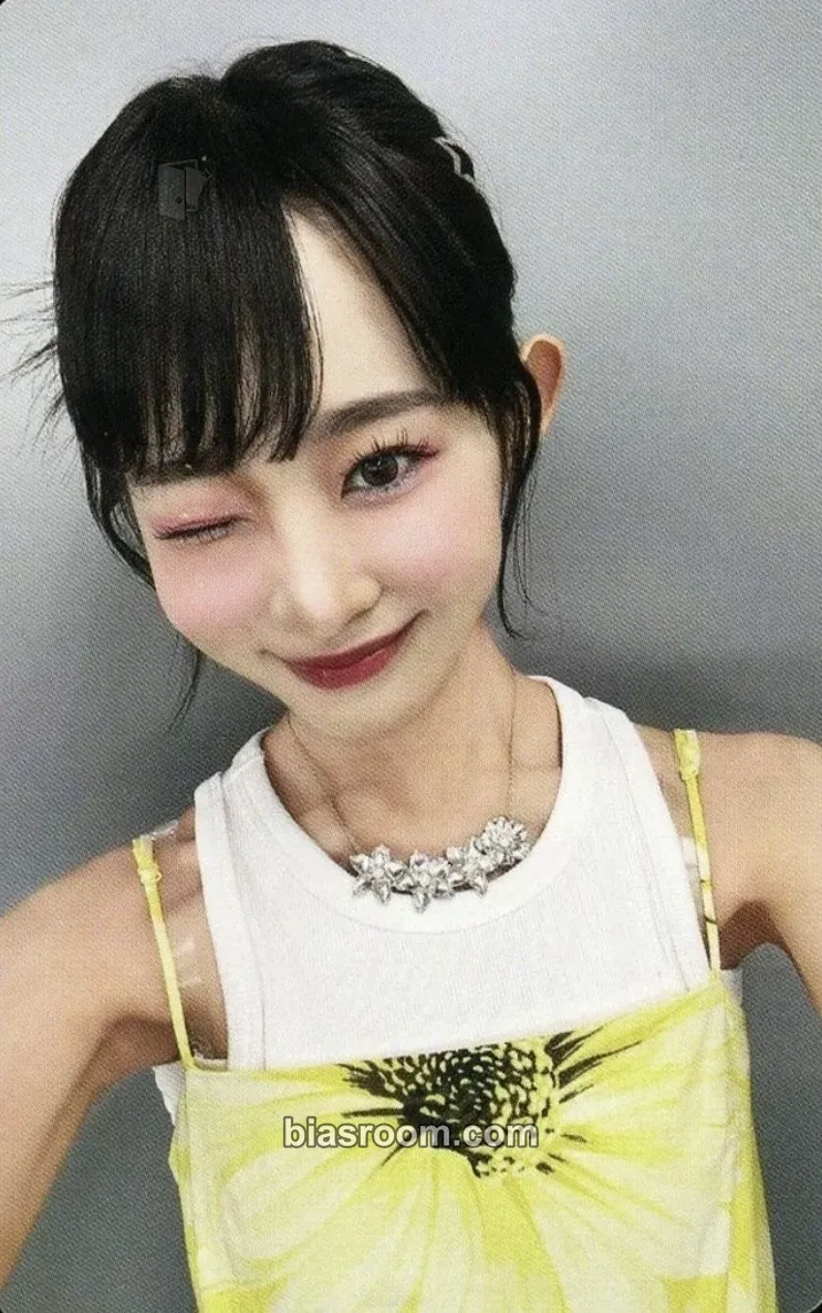Shizuku 2024 ME:ICONIC Hi-SUMMER Photocard - ME:I - ME:I K-pop photocard