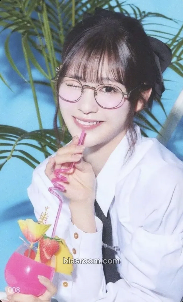 Ran 2024 ME:ICONIC Hi-SUMMER Photocard - ME:I - ME:I K-pop photocard