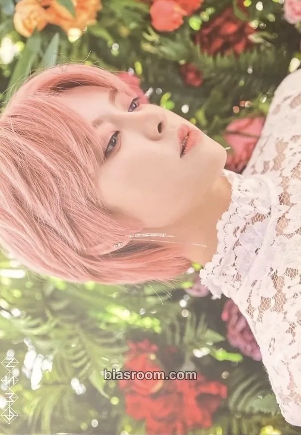 Miya THE PARK IN THE NIGHT part two Photocard - GWSN - GWSN K-pop photocard