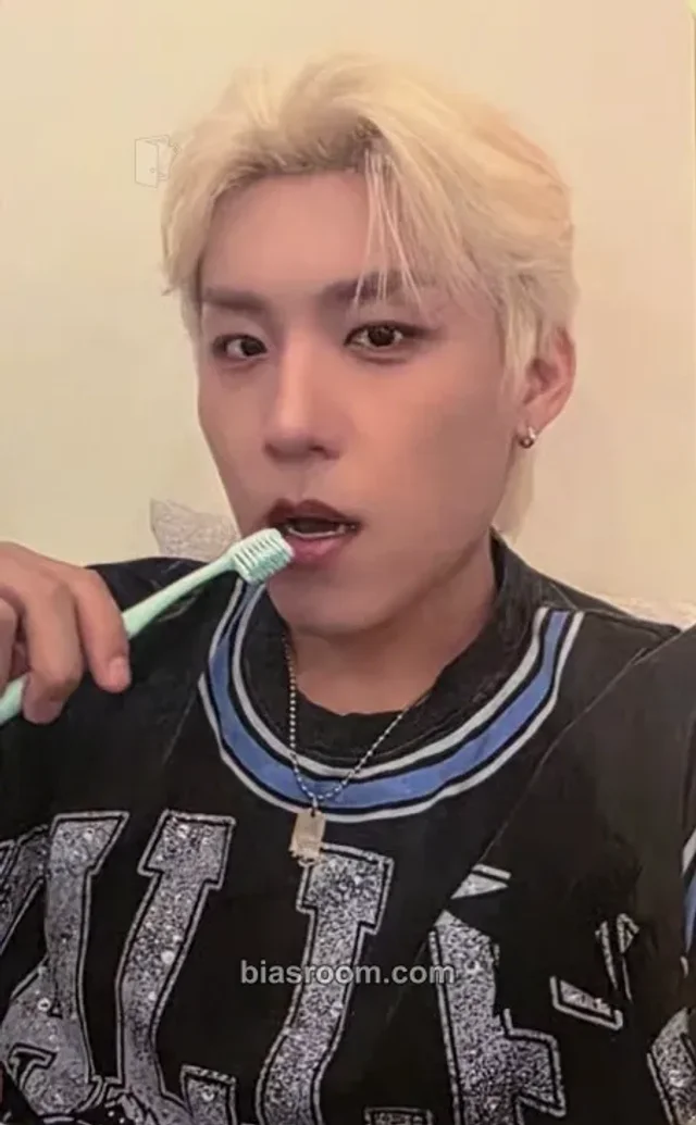 AB6IX - Woojin - SEVEN : CRIMSON HORIZON Album interasia video call (fancall) round 2