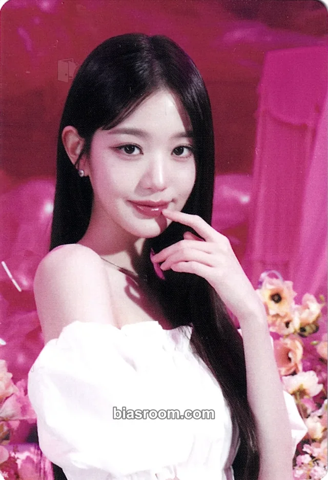 IVE - Wonyoung - IVE The 1st World Tour : Show What I Have Event concept version trading card japan version 1