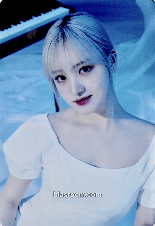 IVE - Liz - IVE The 1st World Tour : Show What I Have Event concept version trading card japan version 1