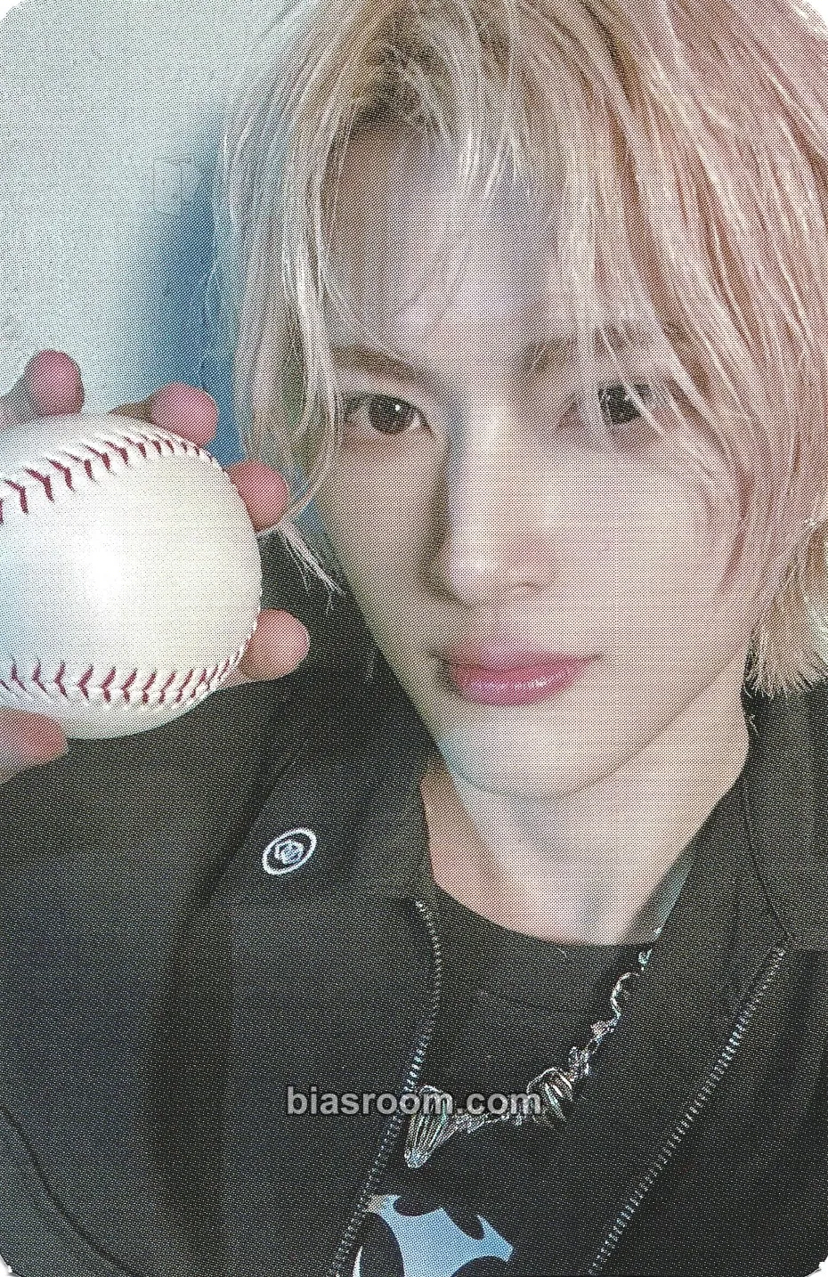 Leo Glowy Day Photocard - XODIAC - XODIAC K-pop photocard