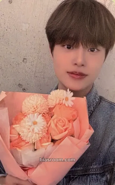Daehwi SEVEN : CRIMSON HORIZON Photocard - AB6IX - AB6IX K-pop photocard