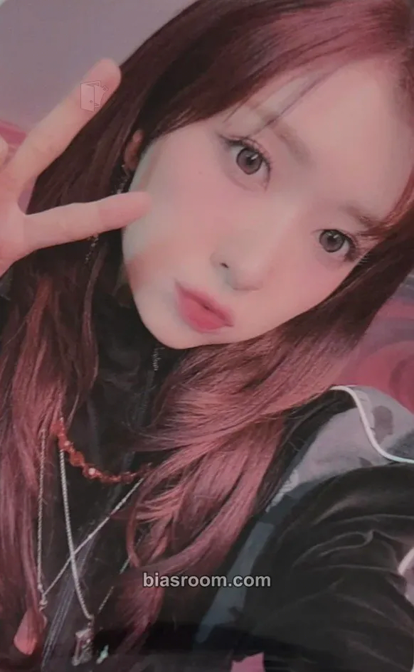 MiU MADEIN FOREVER Photocard - MADEIN - MADEIN K-pop photocard
