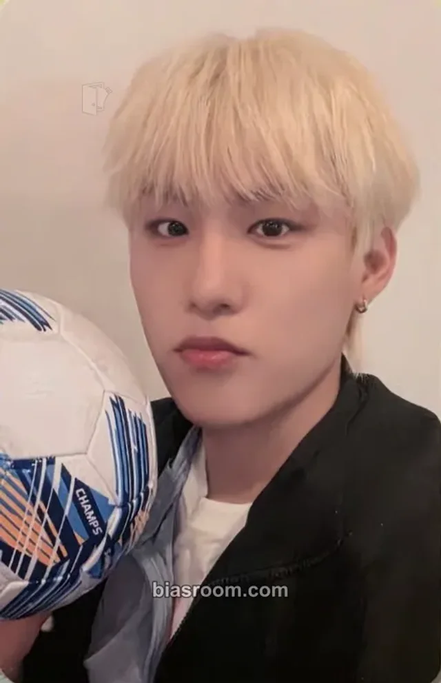 AB6IX - Woojin - SEVEN : CRIMSON HORIZON Album fansign makestar round 3