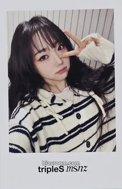 Shion Photocards (tripleS) | Bias Room