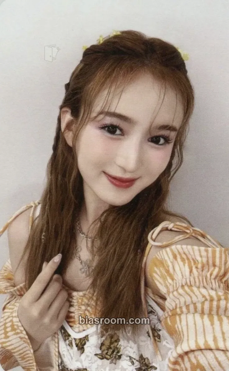 Suzu 2024 ME:ICONIC Hi-SUMMER Photocard - ME:I - ME:I K-pop photocard