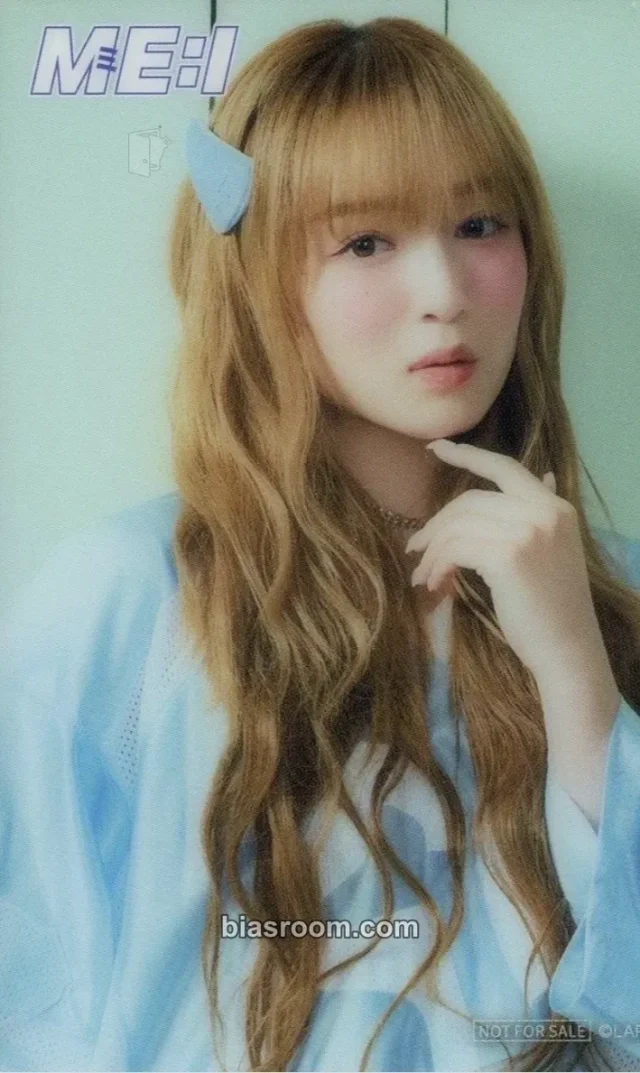 ME:I - Suzu - Hi-Five Album tower records japan