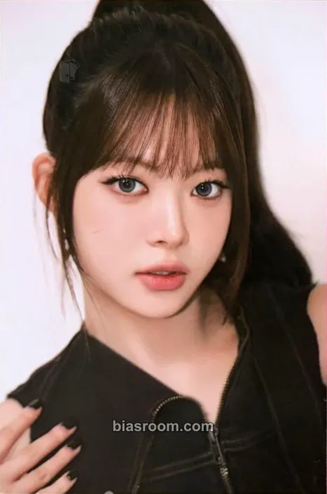 Hong Eunchae VR Concert: Invitation Photocard - LE SSERAFIM - LE SSERAFIM K-pop photocard