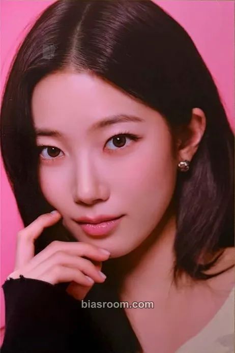 Kazuha VR Concert: Invitation Photocard - LE SSERAFIM - LE SSERAFIM K-pop photocard