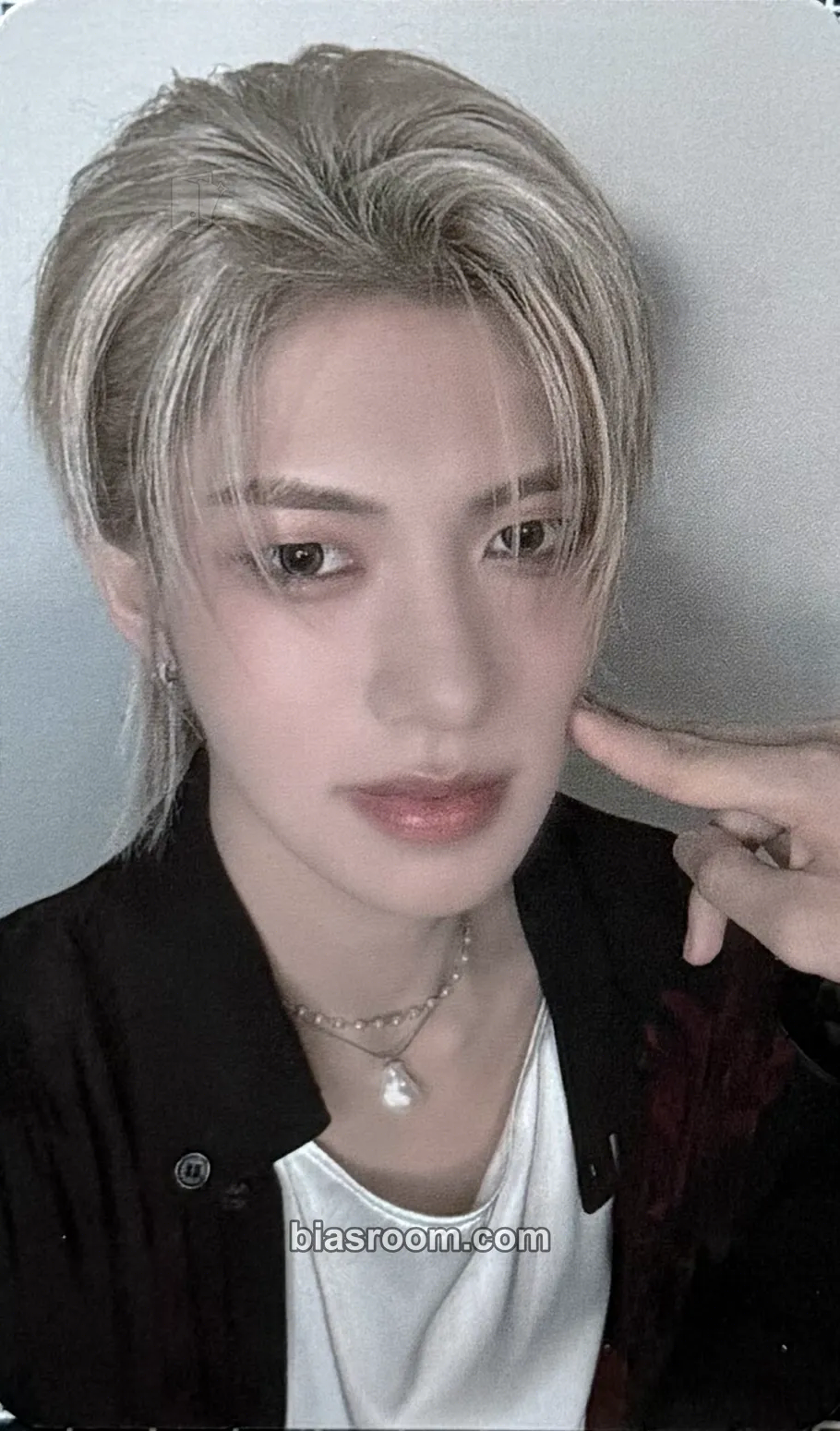 Yuseop n: number of cases Photocard - NouerA - NouerA K-pop photocard
