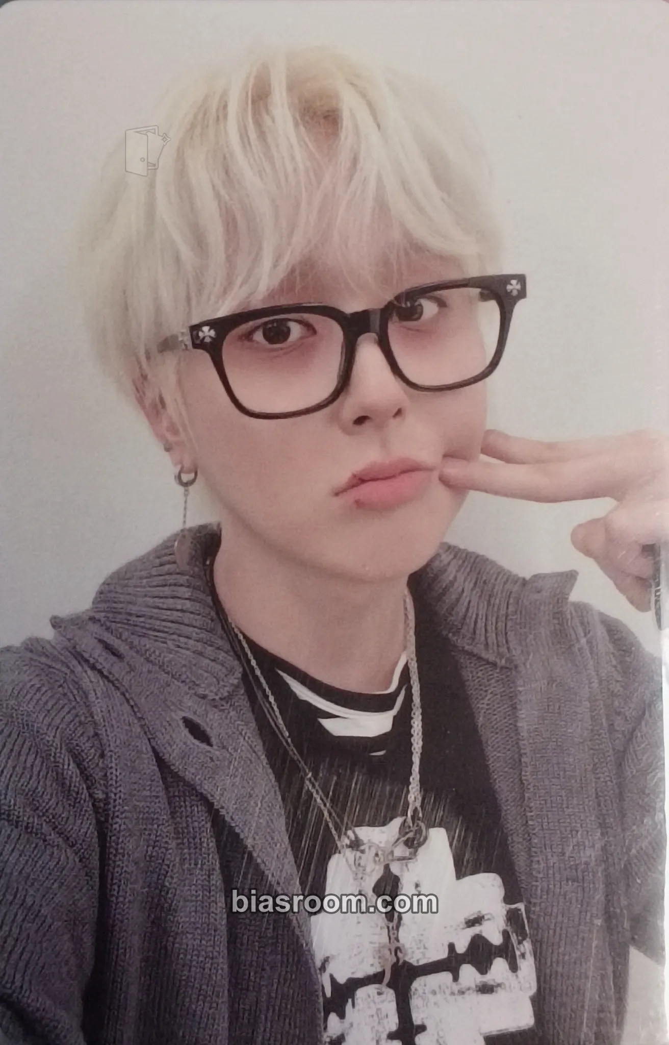 Giuk The Quiver Photocard - ONEWE - ONEWE K-pop photocard