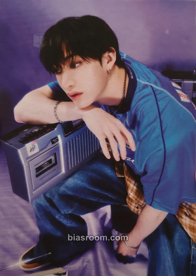 Stray Kids - Bang Chan - 2025 Season's Greetings - The Street Kids Other apple music pob (pre-order benefit) postcard season's greetings supplemental