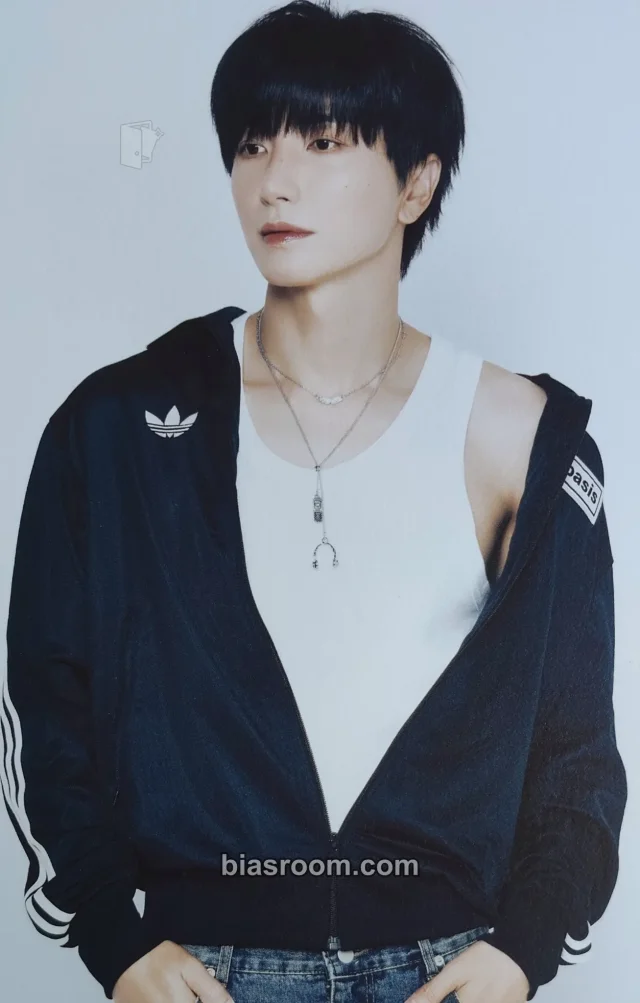SUPER JUNIOR - Leeteuk - 2026 Season's Greetings - Detectives : Case File 2026 Top Secret Other season's greetings postcard set kit inclusion