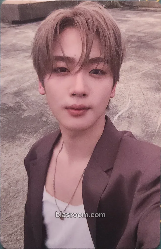 WEi - Yohan - Wonderland Album album photocard wonder version