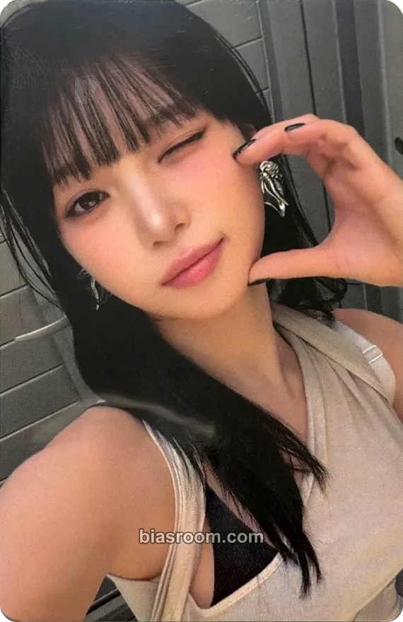 Kim Chaewon PUREFLOW pt.1 Photocard - LE SSERAFIM - LE SSERAFIM K-pop photocard