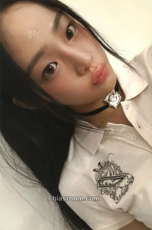 NewJeans - Minji - NewJeans 2nd EP “Get Up” Album postcard album inclusion bunny beach bag version
