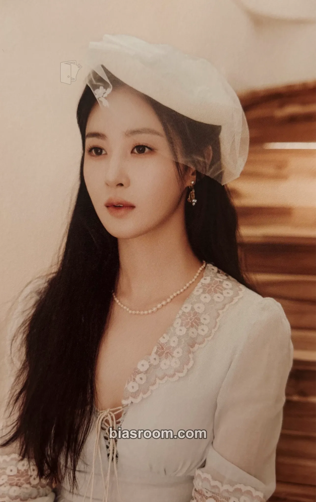Yuri Girl's Generation-Oh!GG-2022 Season's Greetings Photocard - Girls' Generation - Girls' Generation K-pop photocard