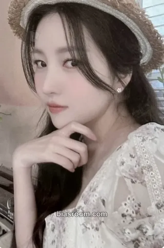 Kim So Won - Sowon - 2023 Season's Greetings '四季(사계)' Other video call (fancall) round 2 season's greetings