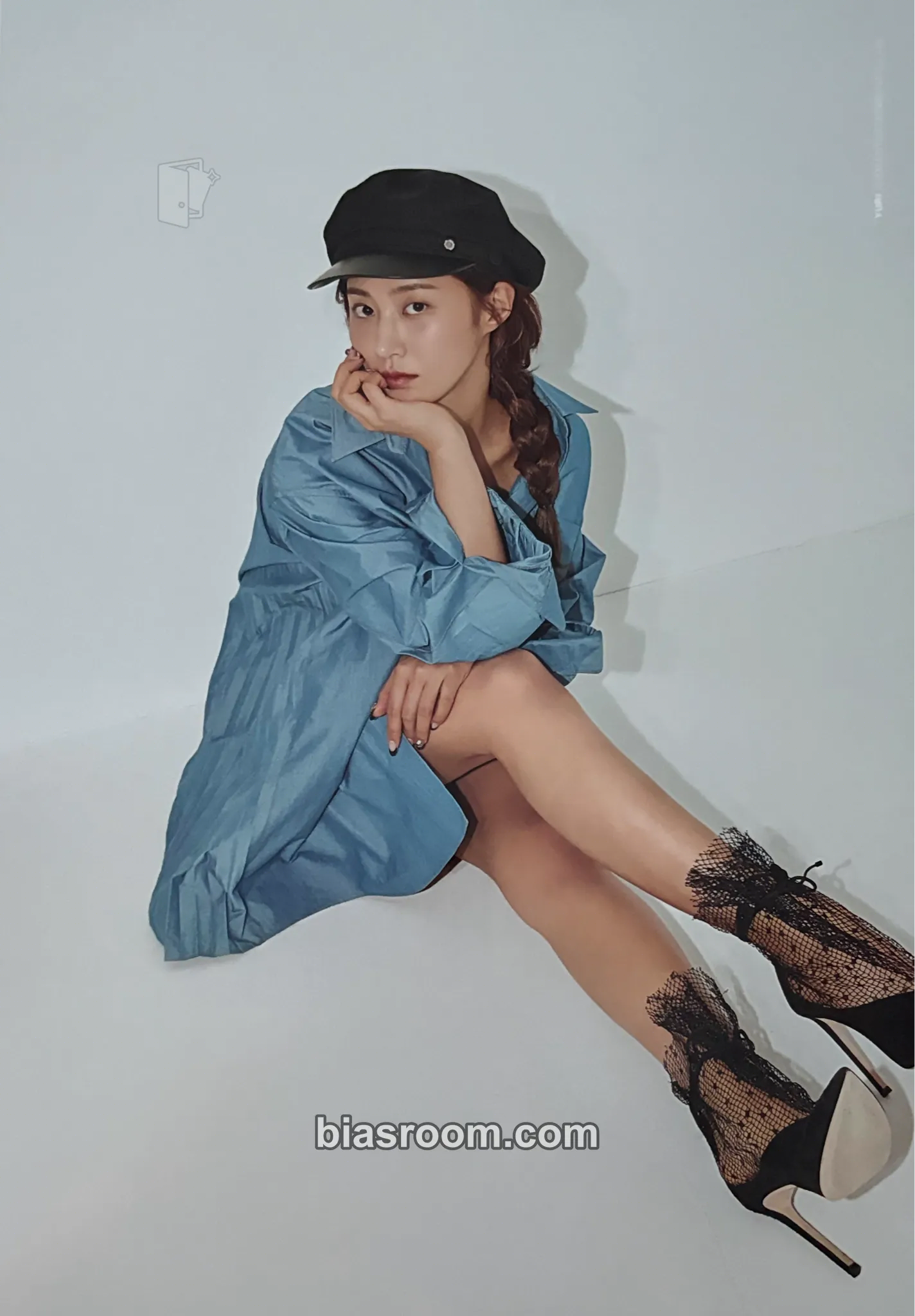 Yuri Oh!GG SEASON'S GREETINGS 2019 Photocard - Girls' Generation - Girls' Generation K-pop photocard