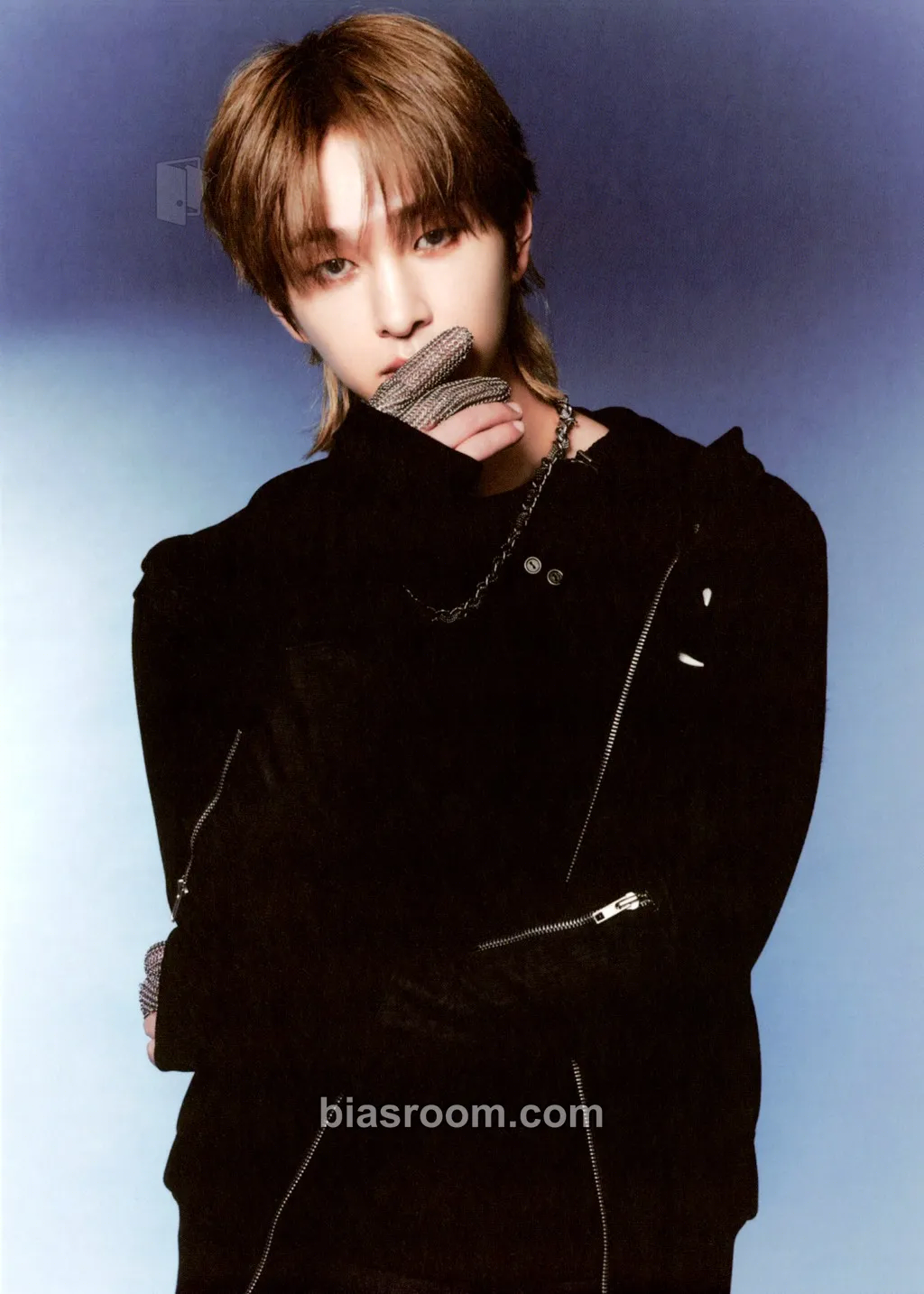 Onew SHINee WORLD VIII : THE INVERT - The Trilogy I Photocard - SHINee - SHINee K-pop photocard