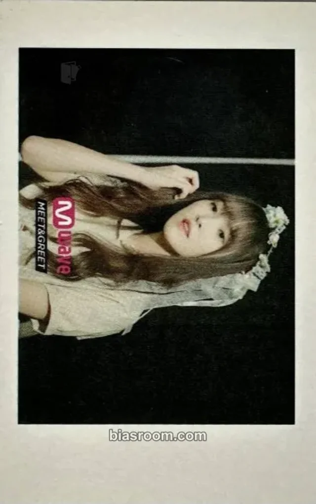 GFRIEND - Yuju - PARALLEL Album polaroid mwave meet & greet horizontal