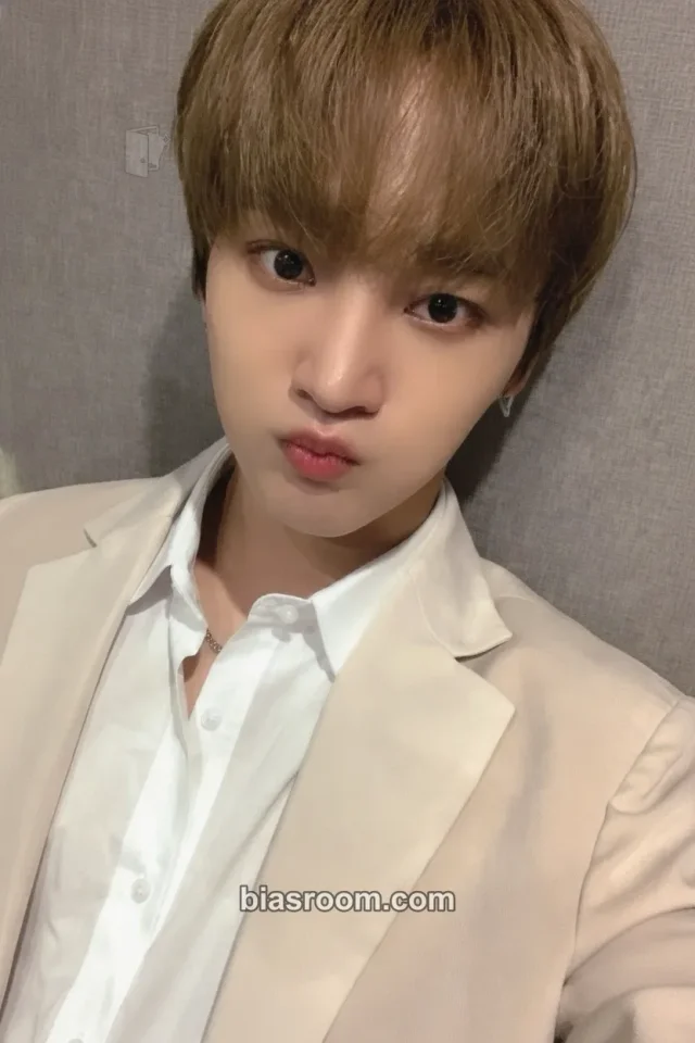 Eunho NTX Hold X K-pop photocard