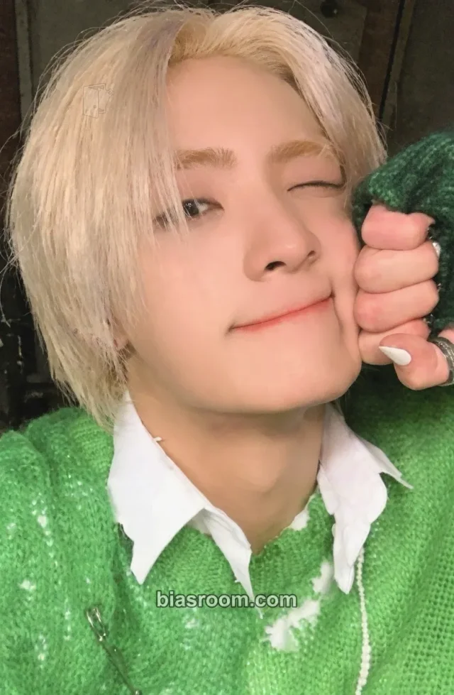 NTX - Rawhyun - Hold X Album pob (pre-order benefit) minirecord shop video call (fancall) punch version