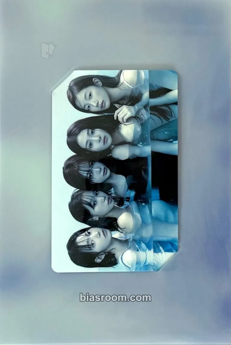 PUREFLOW pt.1 Photocard - LE SSERAFIM - LE SSERAFIM K-pop photocard