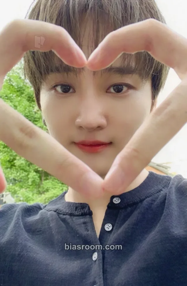 NTX - Eunho - Hold X Album pob (pre-order benefit) minirecord shop