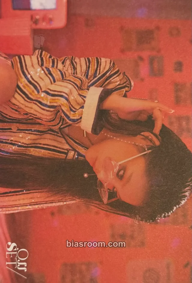 Chung Ha - Chung Ha - Offset Album album inclusion postcard