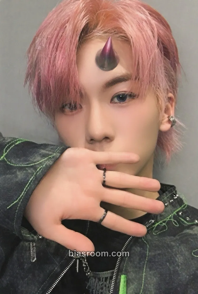 Minsung RAW AND RAD Photocard - NEWBEAT - NEWBEAT K-pop photocard