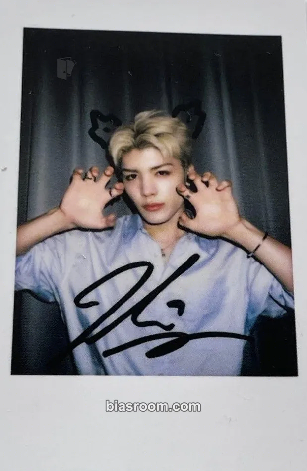 Maki Go in Blind - EP Photocard - &TEAM - &TEAM K-pop photocard
