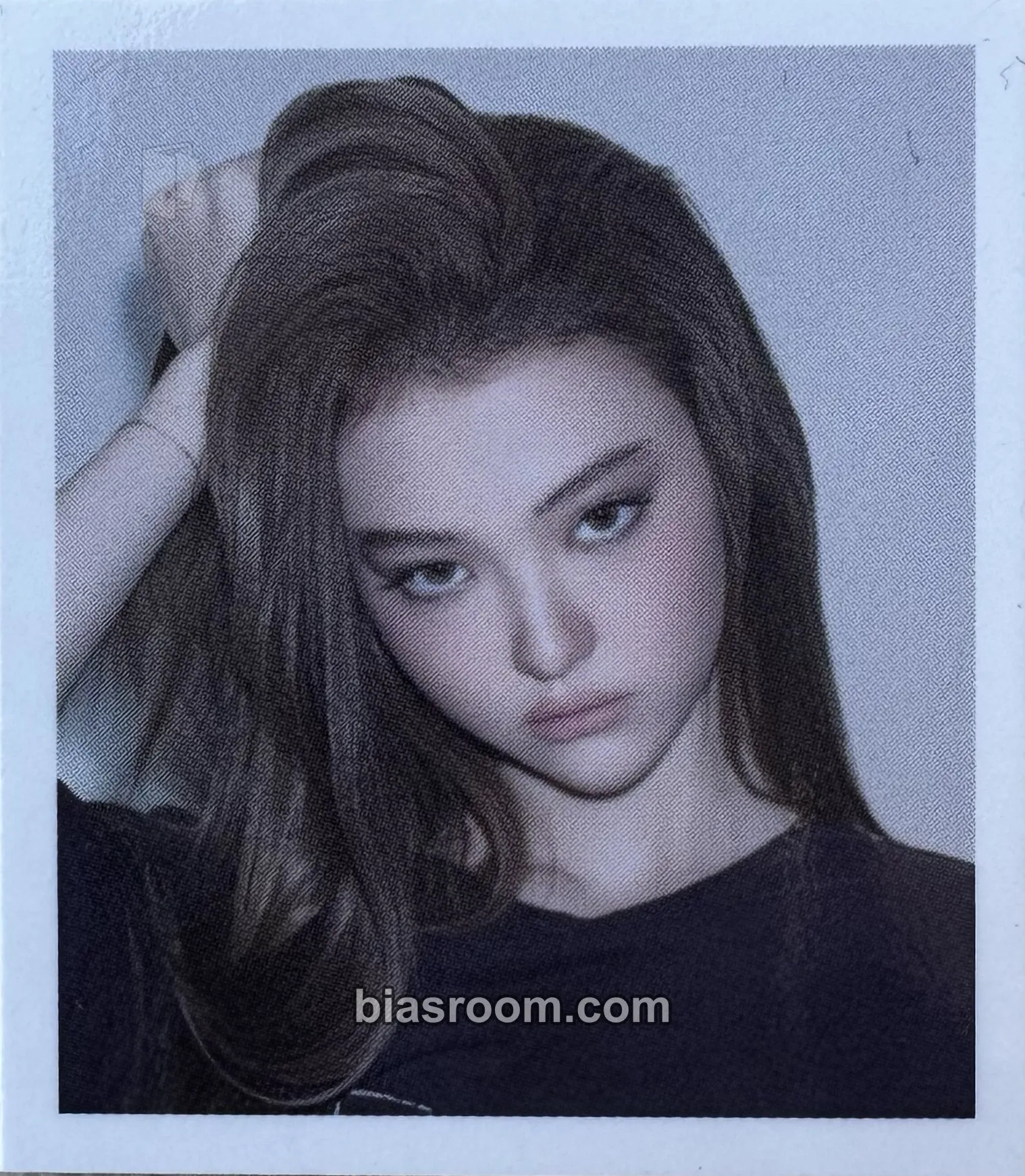 Ella BITE NOW Photocard - MEOVV - MEOVV K-pop photocard